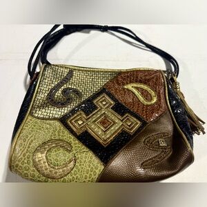 Vintage Chic Patchwork Shoulder Bag in Black, Brown, and Gold